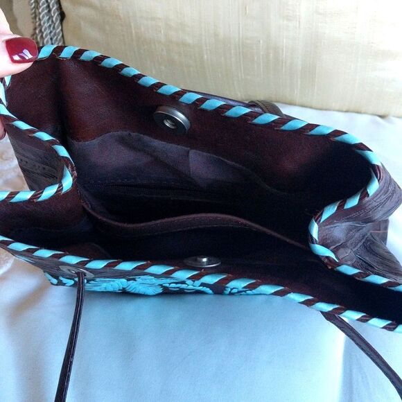 Vintage Hand-tooled Leather Bucket Bag- Love Turquoise? - Picture 6 of 16